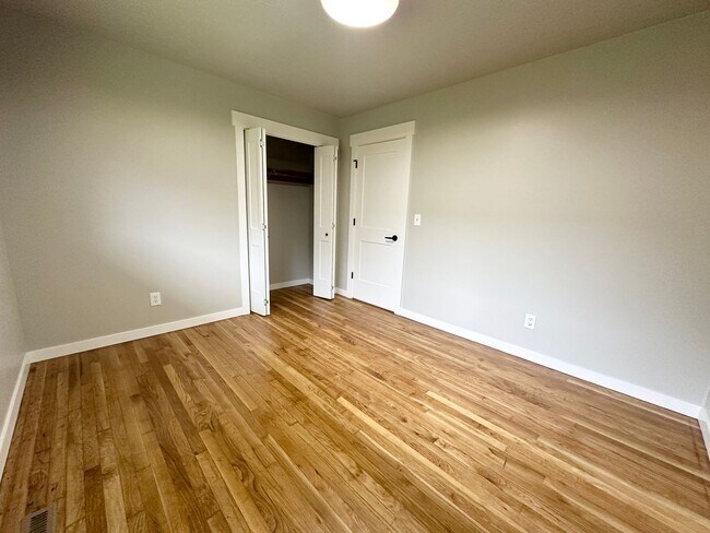 Building Photo - ½ Month Free! Beautifully Updated 3-Bedroom Ranch, Exceptional Amenities, Fenced Backyard, and 2-...