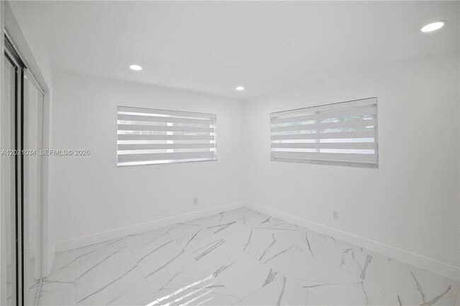 Building Photo - 7051 SW 29th St