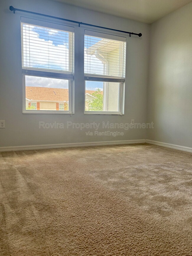 Building Photo - 5124 Crown Hvn Dr