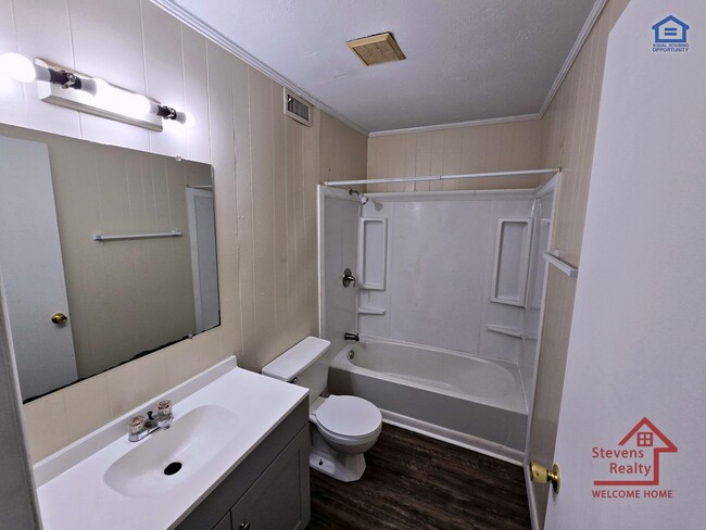 Building Photo - 307 C C Camp Rd