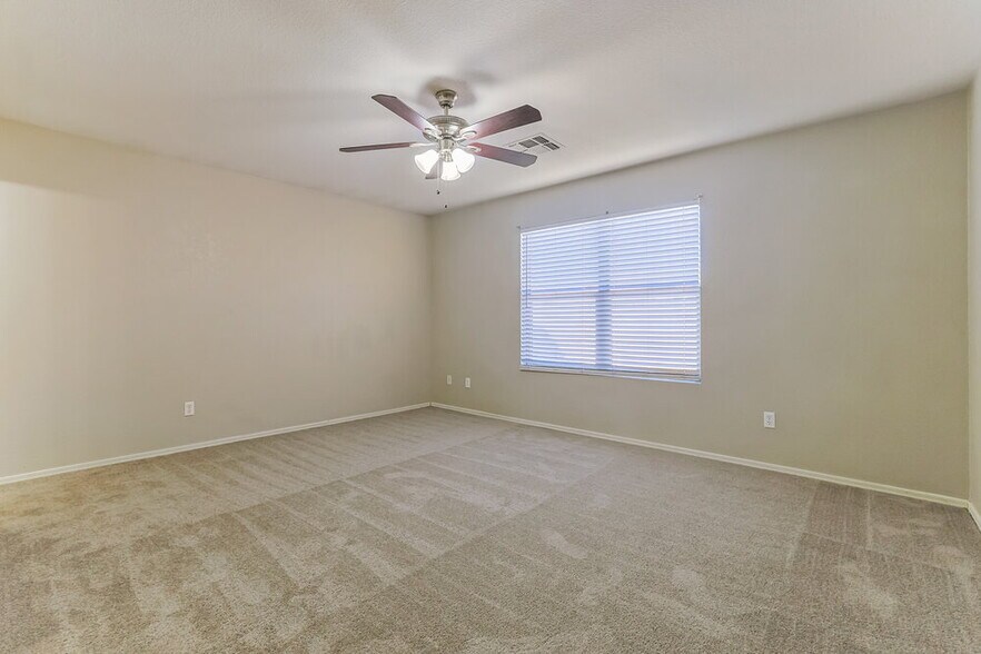 Building Photo - 8442 E Navarro Cir