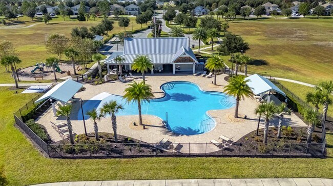 Building Photo - 454 Willow Lake Dr