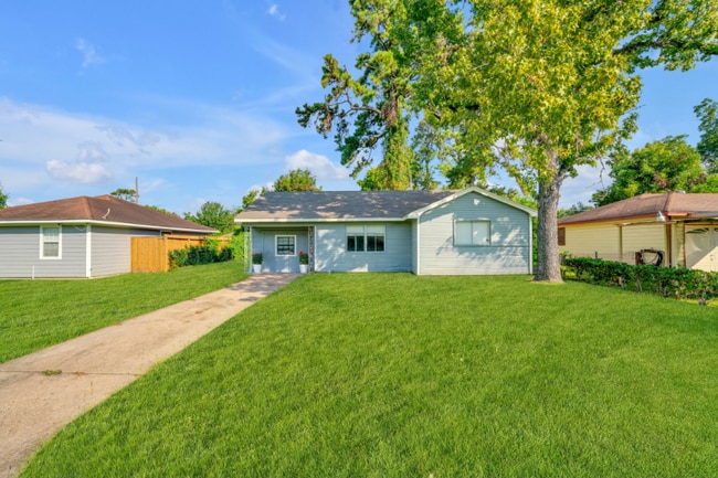 Building Photo - 7237 Boggess Rd