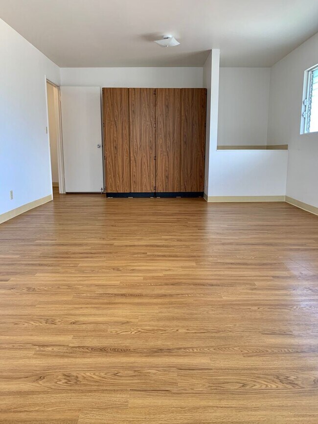 Building Photo - 1415A 7th Avenue