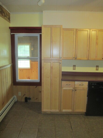 Kitchen - Dryer hookup - 235 Pleasant St