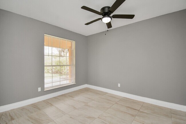 Building Photo - 6439 Hidden Arbor Ln