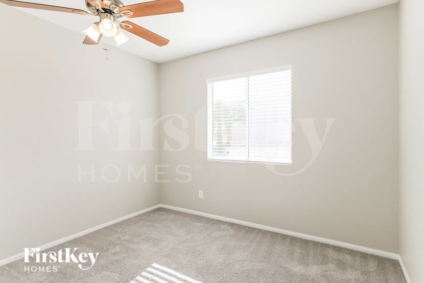 Building Photo - 1711 Toltec Cir