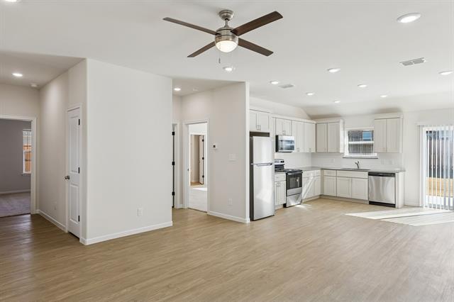 Building Photo - 1803 Boxwood Dr