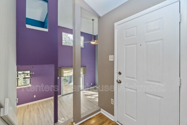 Building Photo - 1825 Ivystone Dr