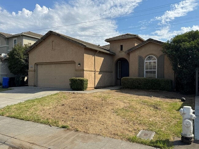 Building Photo - A Great House to Call Home!