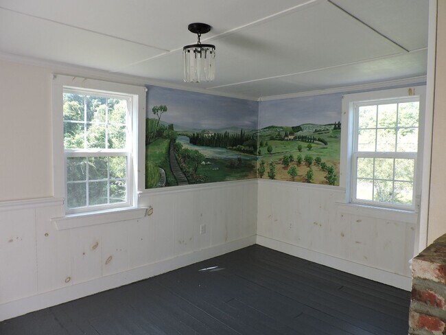 Building Photo - 2774 E River Rd