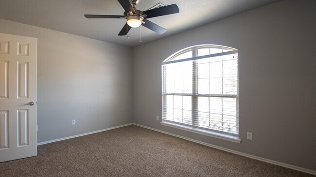 Building Photo - 21925 Homesteaders Rd