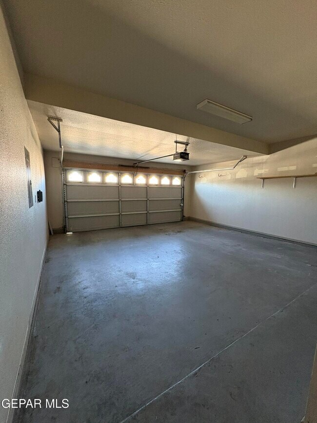 Building Photo - 4136 Tierra Venado Dr