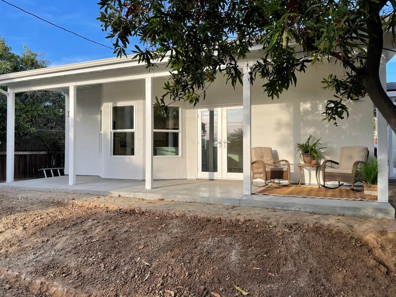 Building Photo - 1191 Hillside St