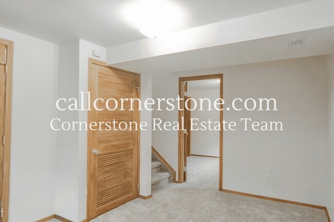 Building Photo - 6650 Chantilly Pl