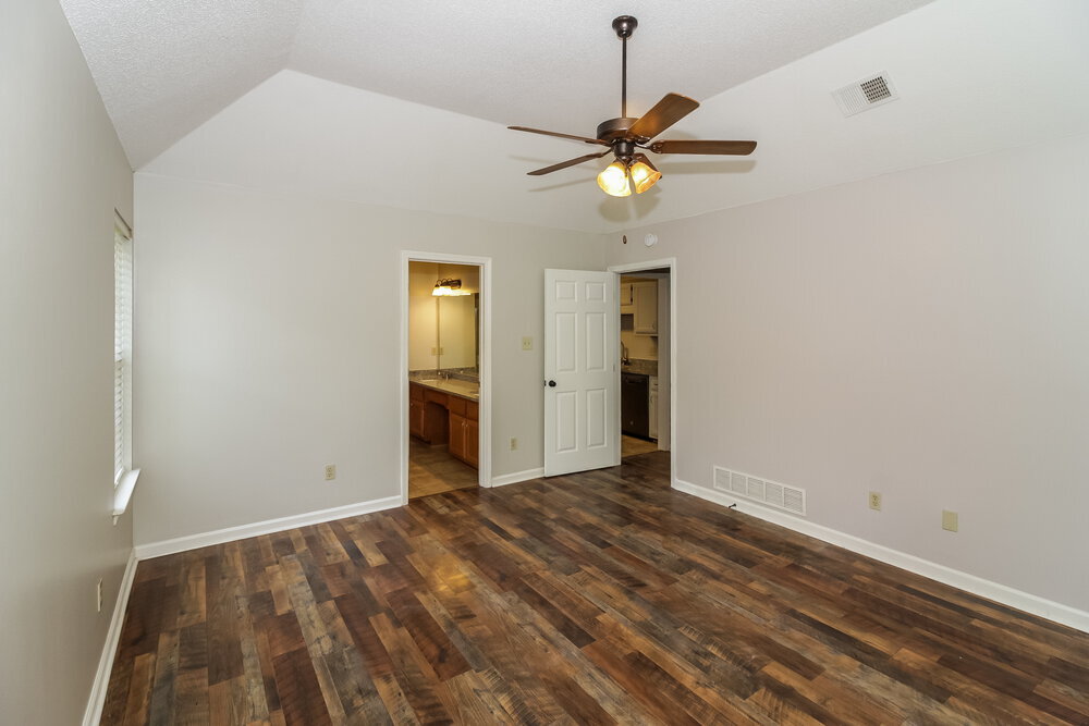 Building Photo - 1676 Sandpiper Cove N