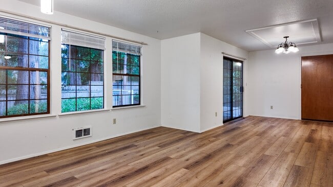 Building Photo - Bright 3-Bed Bothell Home with Attached Garage, Cozy Fireplace, and Private Garden Oasis