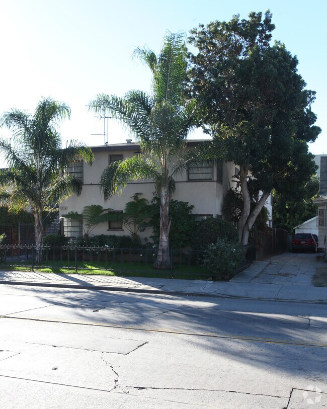 Building Photo - 6416 W. Fountain Ave