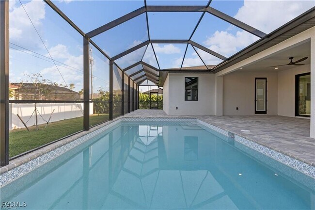 Building Photo - 3311 Surfside Blvd
