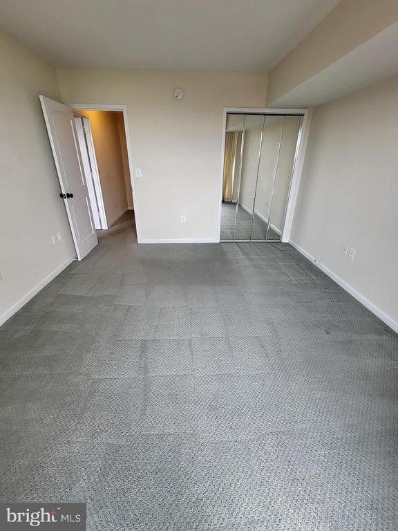 Building Photo - 1300 Crystal Dr