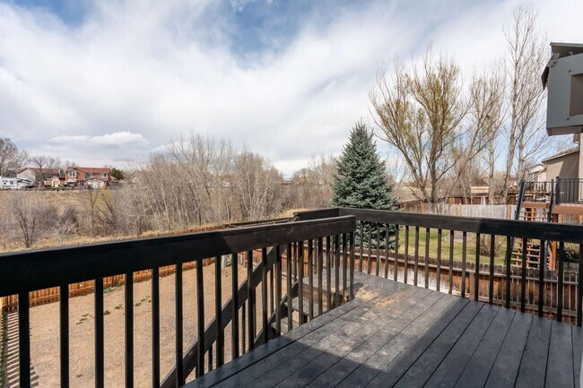 Building Photo - 1130 Pond Side Dr