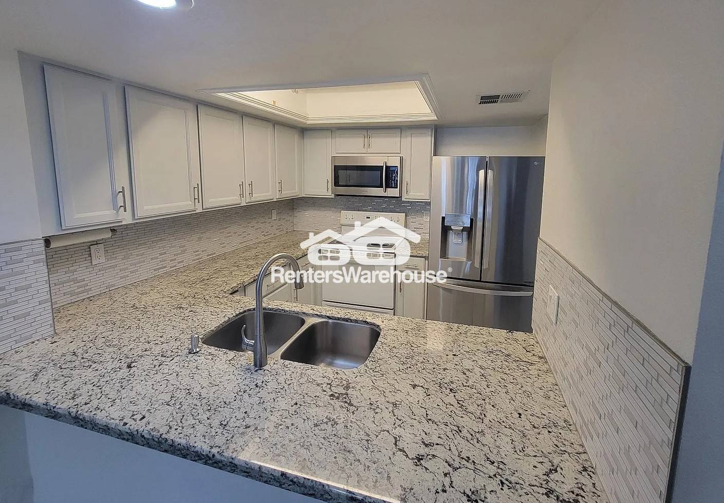 Building Photo - 1505 N Center St