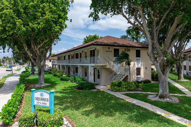 Building Photo - Aquarius Apartments of Marco Island