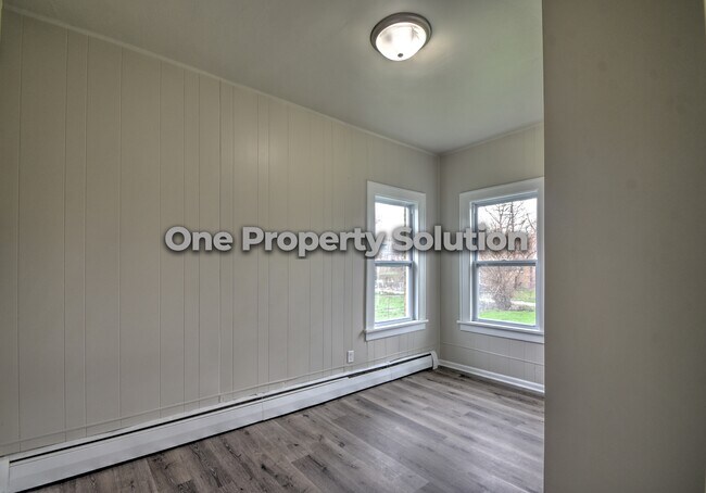 Building Photo - 3612 Van Buren St
