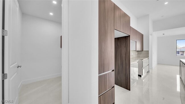 Building Photo - 1717 NW 2nd St