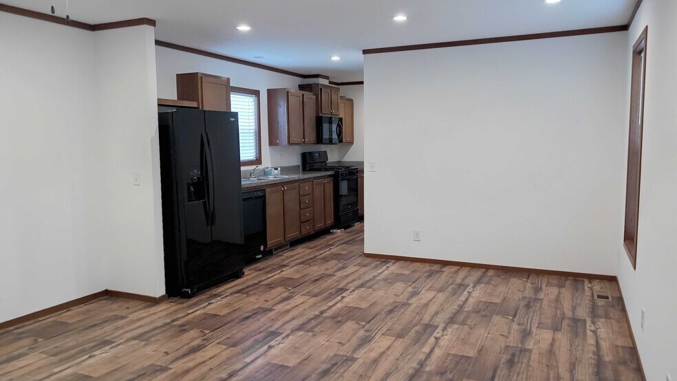 Building Photo - 36 Meggan Dr