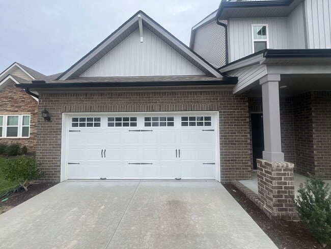 Building Photo - 312 Traywick Pl