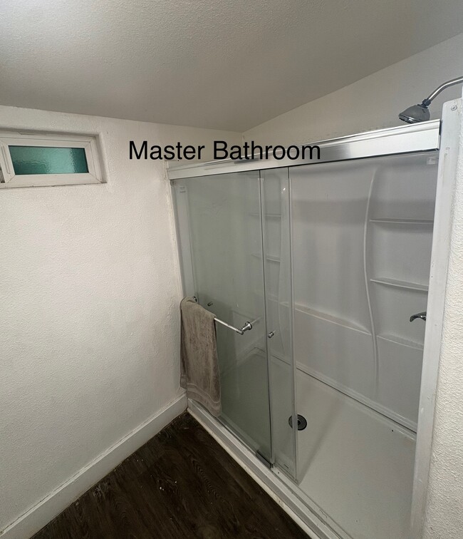 Building Photo - 8022 S Willow St