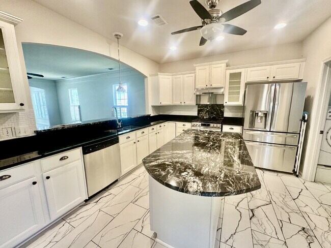 Building Photo - Spacious Updated Home in Sun City!