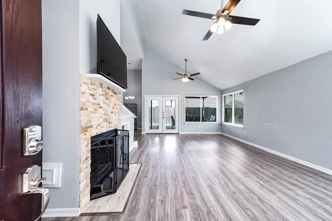 Building Photo - 20502 Cocoplum Dr