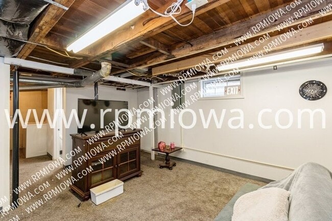 Building Photo - 3309 Tripp St