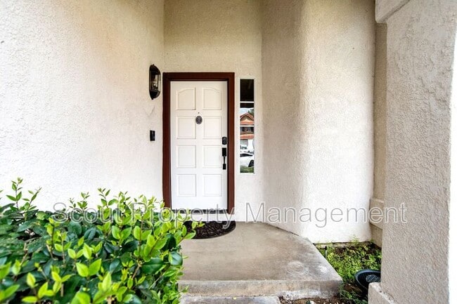 Building Photo - 24535 Leafwood Dr