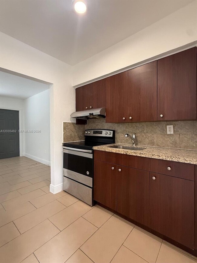 Building Photo - 5510 NW Miami Pl