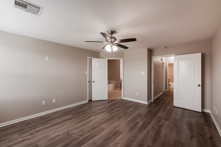 Building Photo - 6515 Gardners Brook