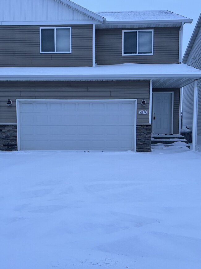 Building Photo - 5878 36th St S