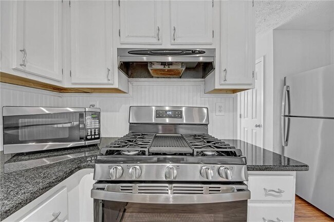 Building Photo - 4440 Coventry Ct