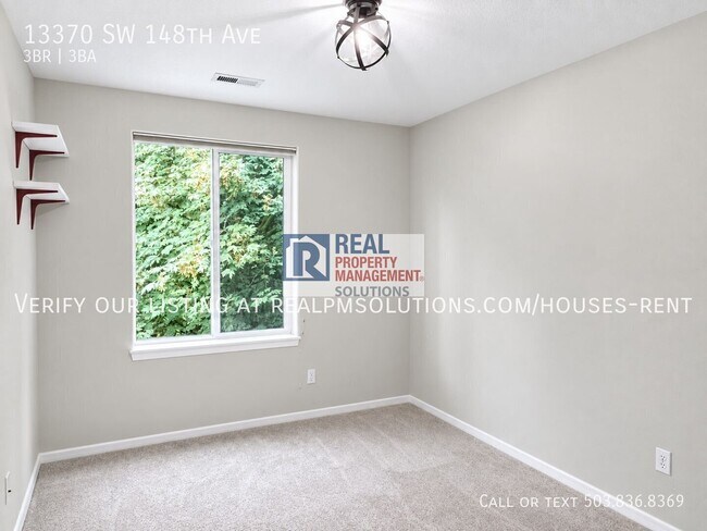 Building Photo - 13370 148th Ave