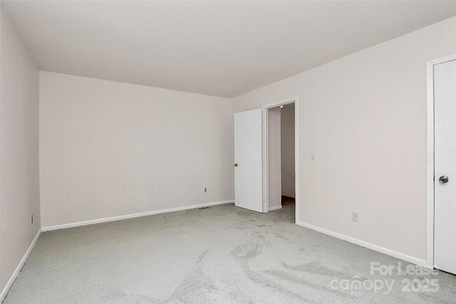 Building Photo - 6040 Heath Valley Rd