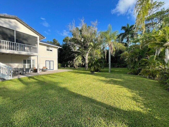 Building Photo - 1337 Center Ln