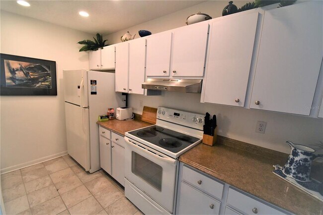 Building Photo - 1712 Glenhouse Dr