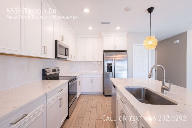 Building Photo - 5535 Tripoli Dr