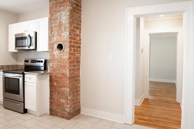 Building Photo - 118 W 36th St