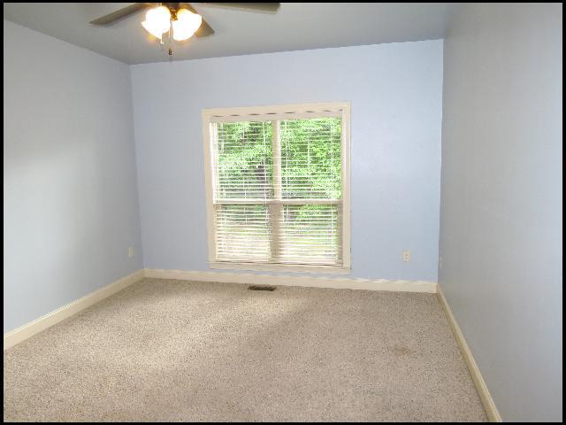 Building Photo - 3153 Stonewall Dr