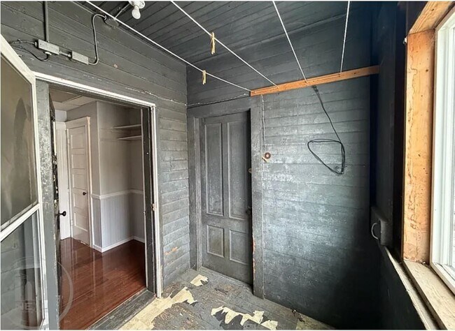 Building Photo - 21 Hitchcock Rd