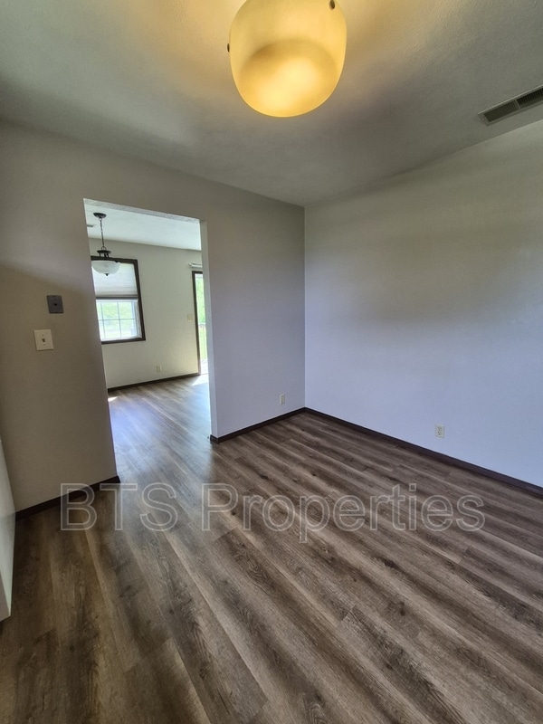 Building Photo - 412 N Highland St