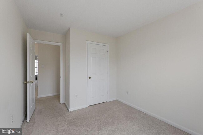 Building Photo - 2209 Bear Valley Terrace